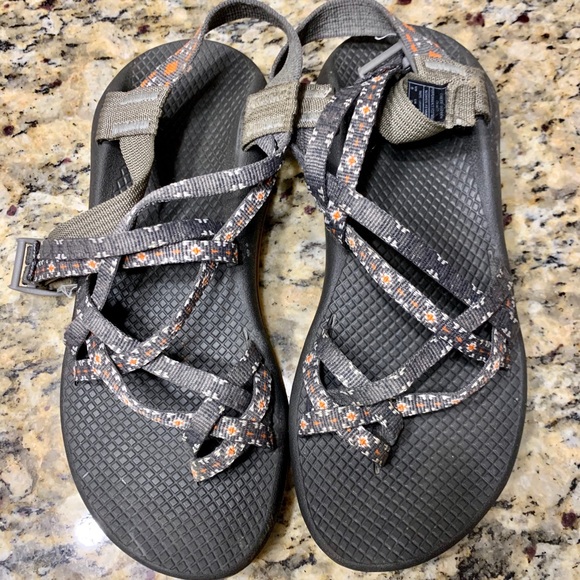 chacos creed golden